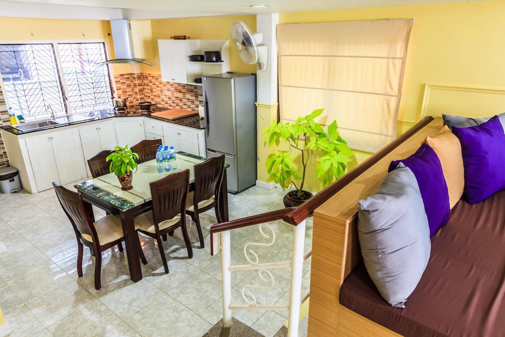 Patong Eriksson Guesthouse מראה חיצוני תמונה