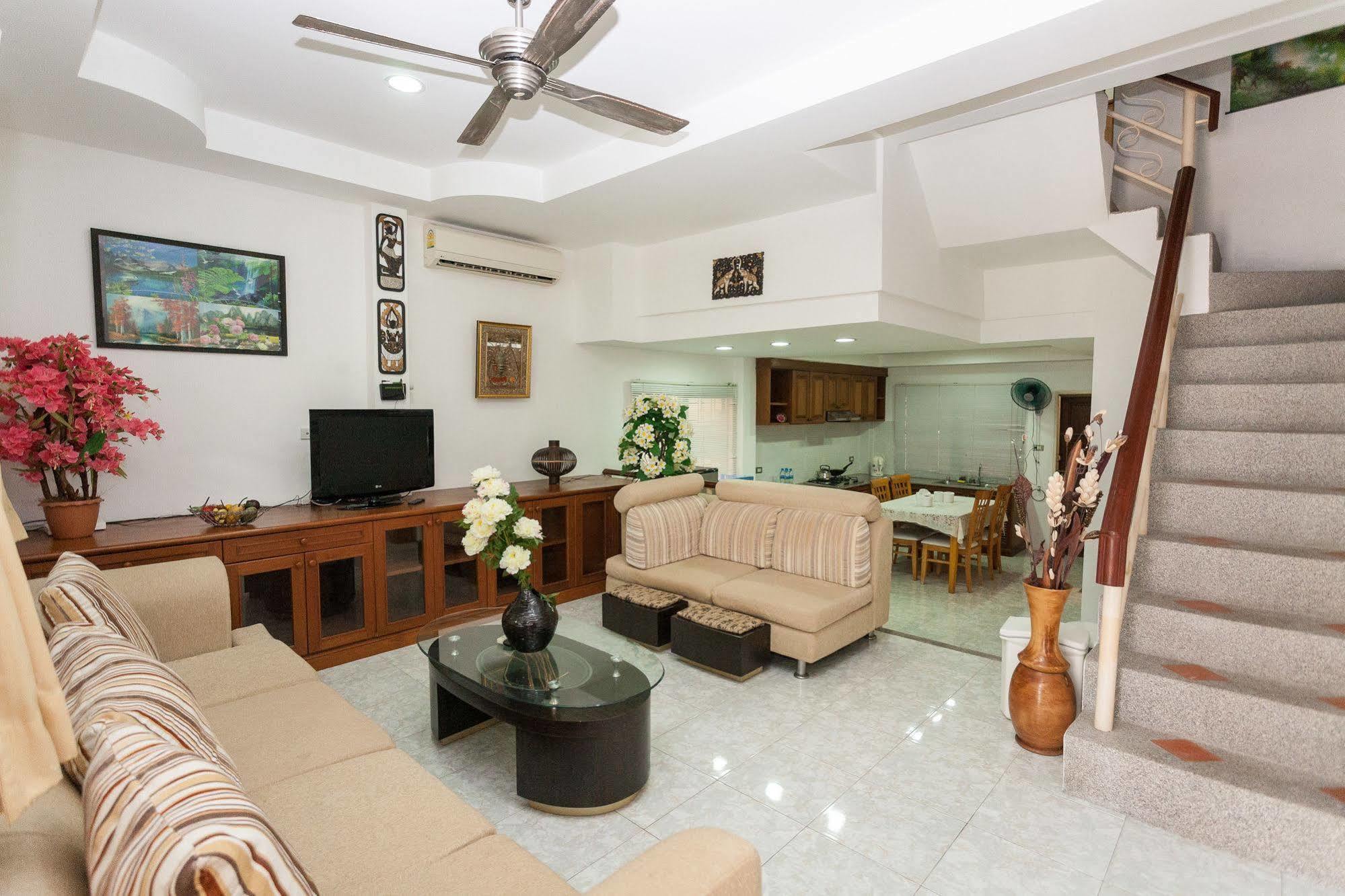 Patong Eriksson Guesthouse מראה חיצוני תמונה