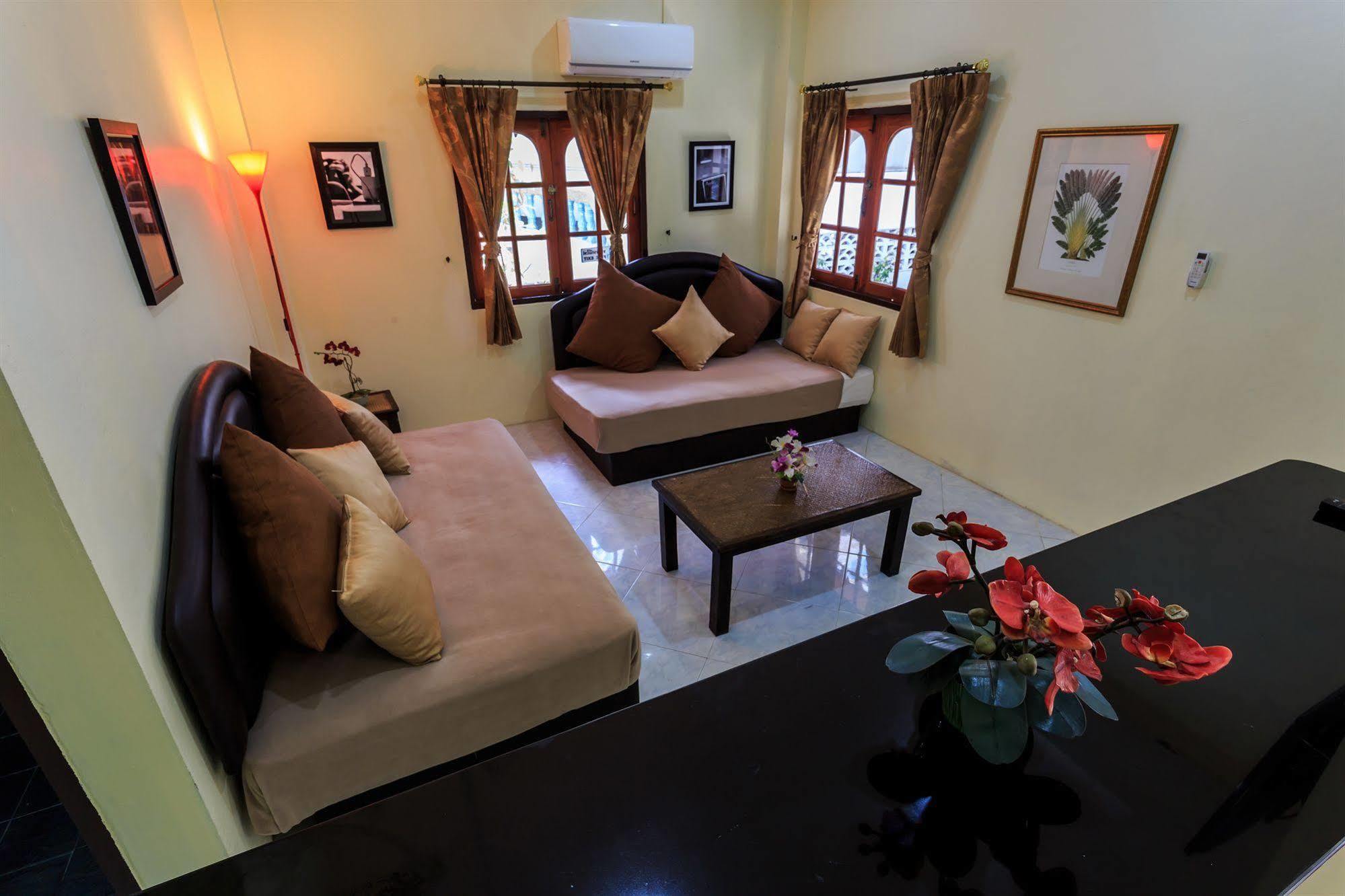 Patong Eriksson Guesthouse מראה חיצוני תמונה