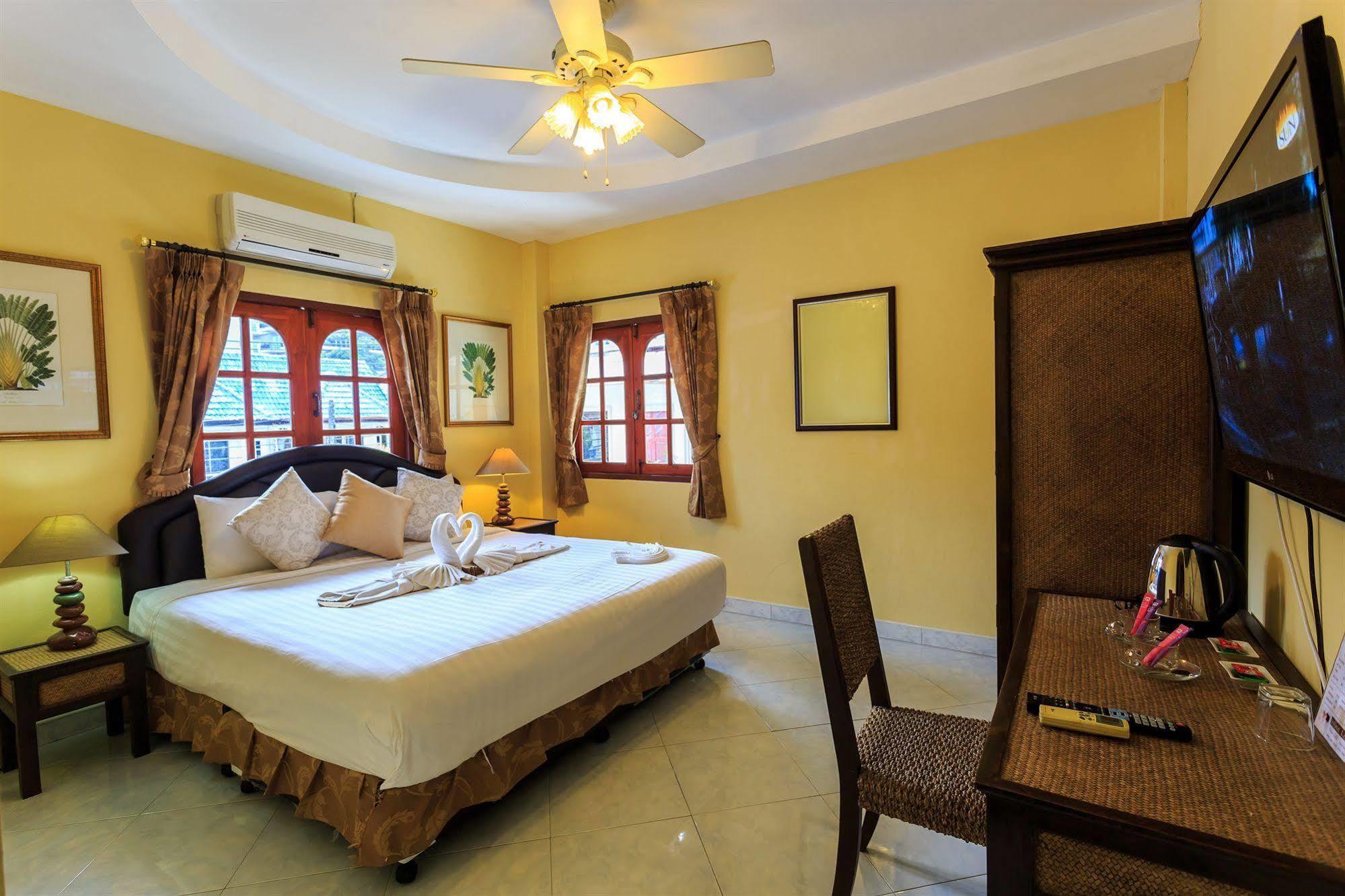 Patong Eriksson Guesthouse מראה חיצוני תמונה