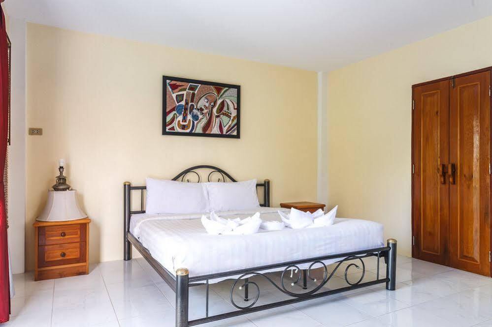 Patong Eriksson Guesthouse מראה חיצוני תמונה