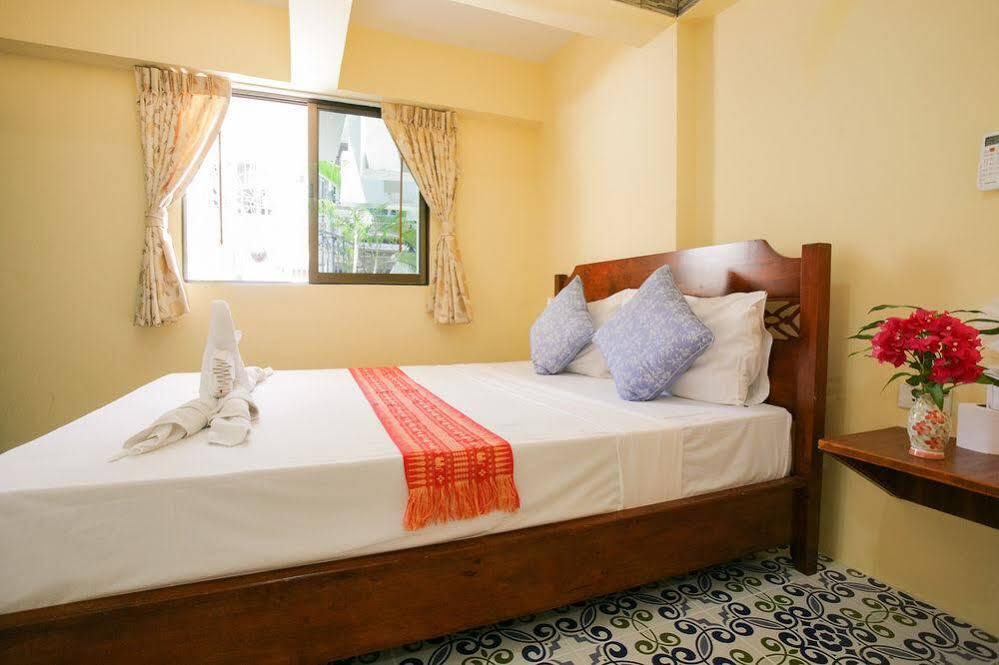 Patong Eriksson Guesthouse מראה חיצוני תמונה