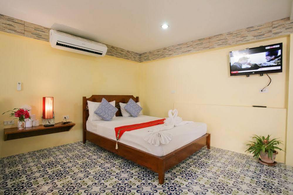 Patong Eriksson Guesthouse מראה חיצוני תמונה